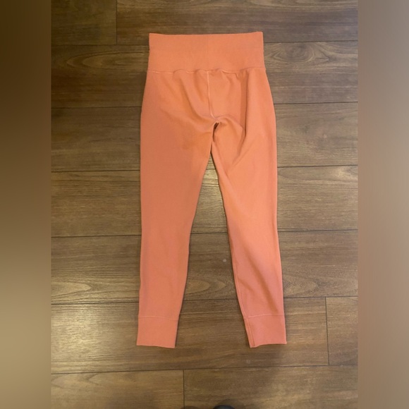 Vuori Daily Legging - Picture 7 of 12